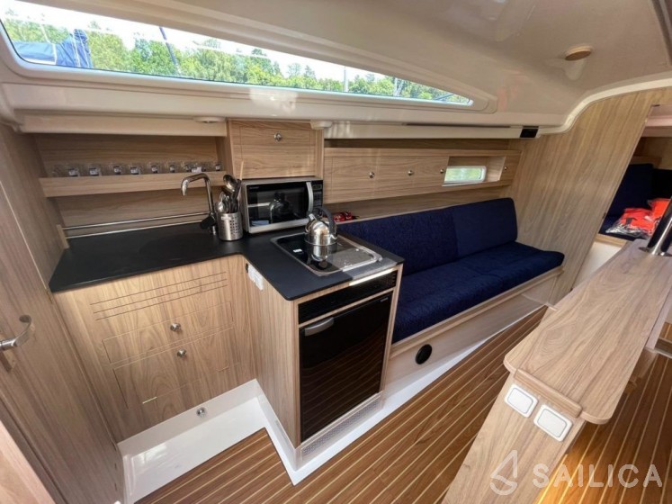 Antila 33 - Yacht Charter Sailica