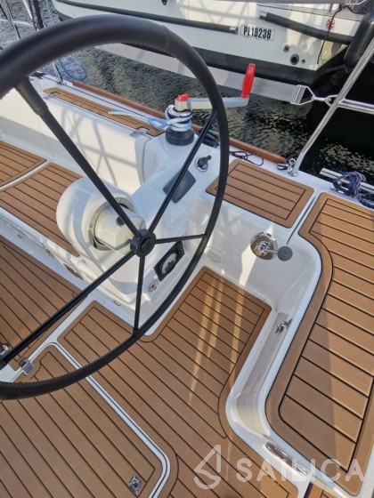 Antila 33 - Yacht Charter Sailica