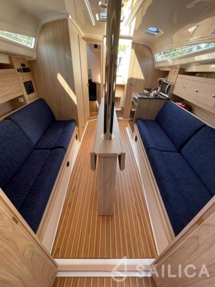 Antila 33 - Yacht Charter Sailica