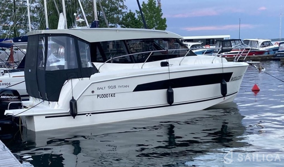 Balt 918 Titanium - Yacht Charter Sailica
