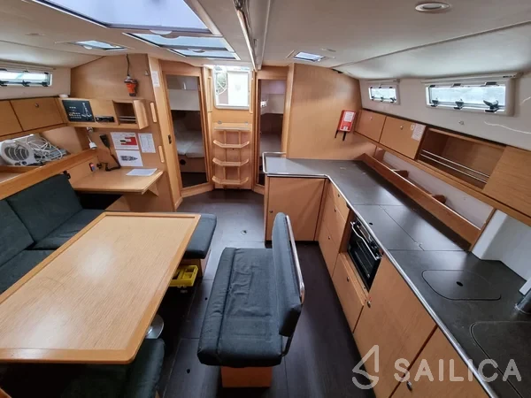 Bavaria 45 - Yacht Charter Sailica