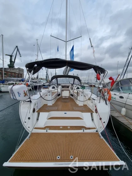 Bavaria 45 - Yacht Charter Sailica