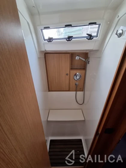 Bavaria 45 - Yacht Charter Sailica