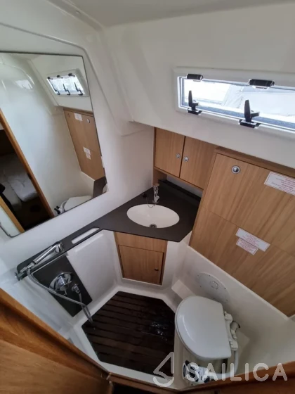 Bavaria 45 - Yacht Charter Sailica