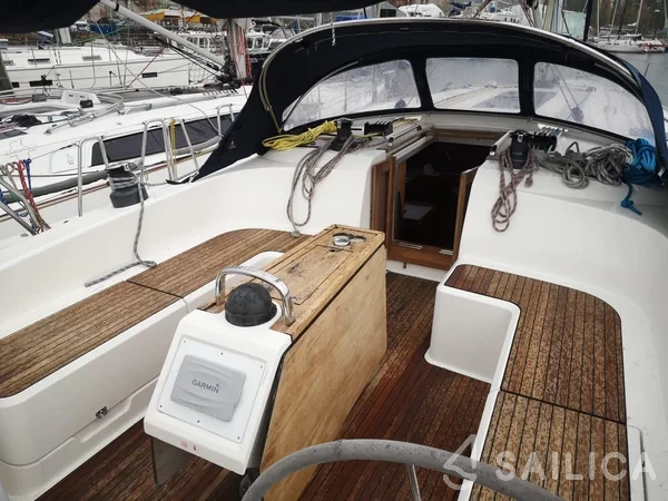 Bavaria 51 Cruiser - Yacht Charter Sailica