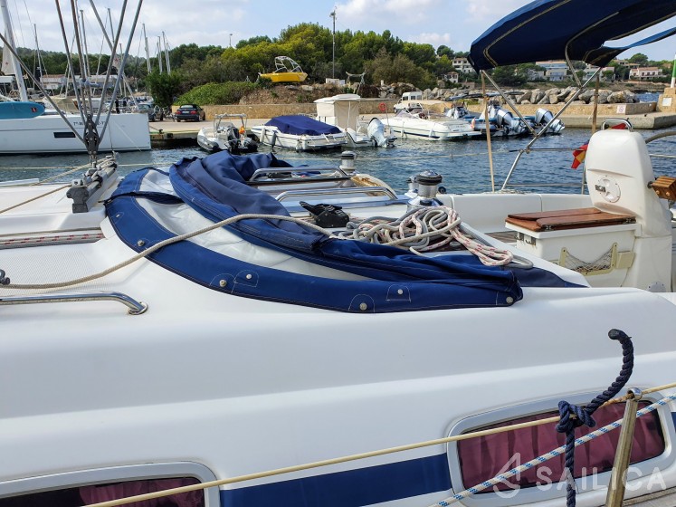 Bavaria Sport 39 - Yacht Charter Sailica