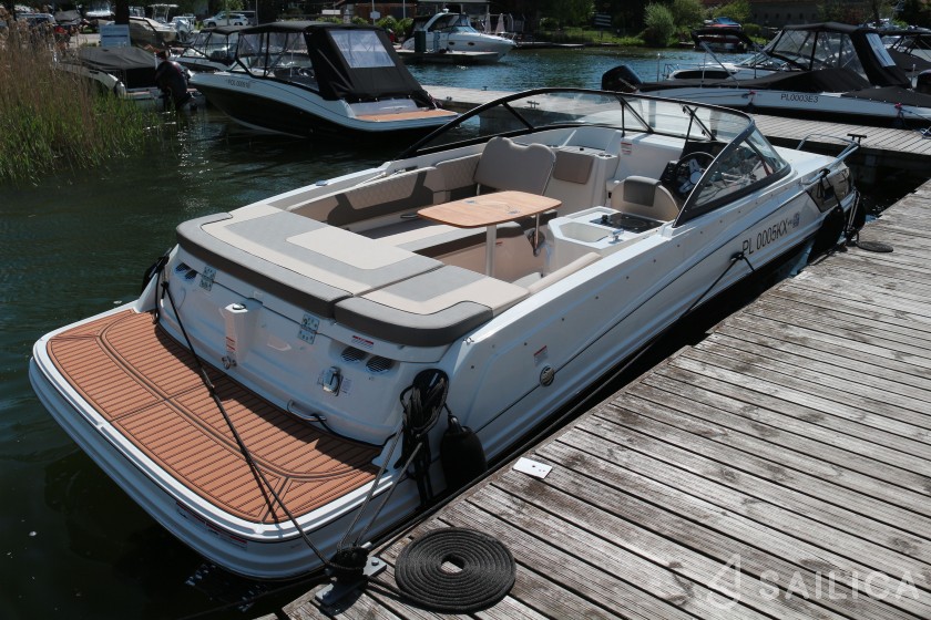 Bayliner VR6 - Yacht Charter Sailica