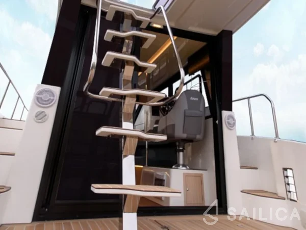 Futura 40 Grand Horizon - Yacht Charter Sailica