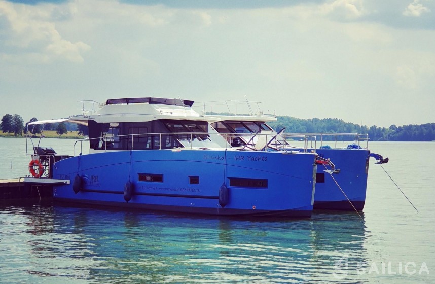 Cobra Futura 40 - Yacht Charter Sailica
