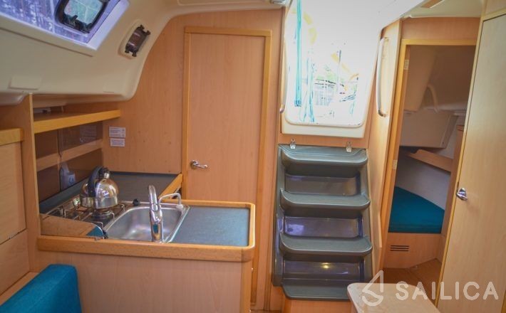 Delphia 33 - Yacht Charter Sailica