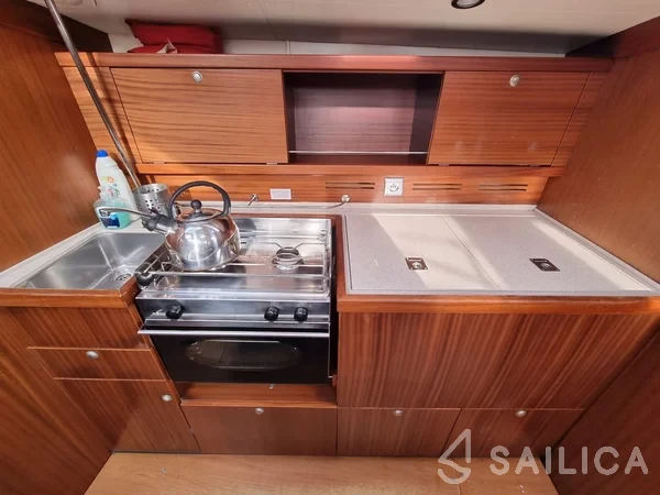 Delphia 40 - Yacht Charter Sailica