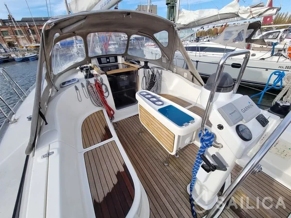 Delphia 40 - Yacht Charter Sailica