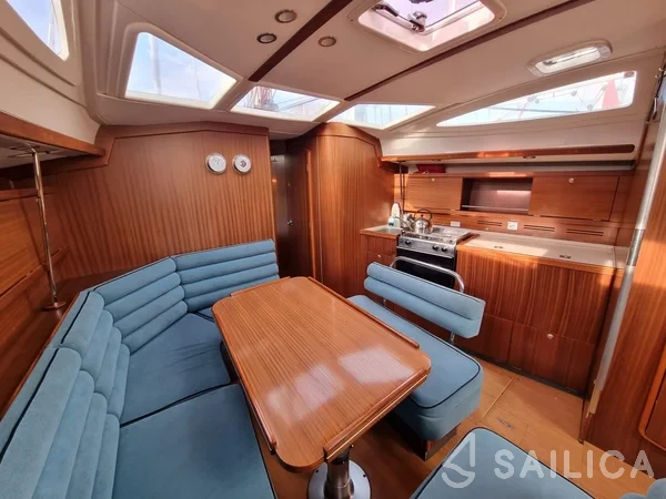 Delphia 40 - Yacht Charter Sailica