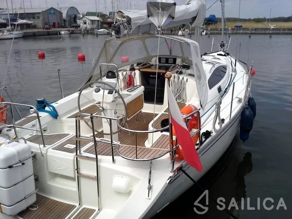 Delphia 40 - Yacht Charter Sailica