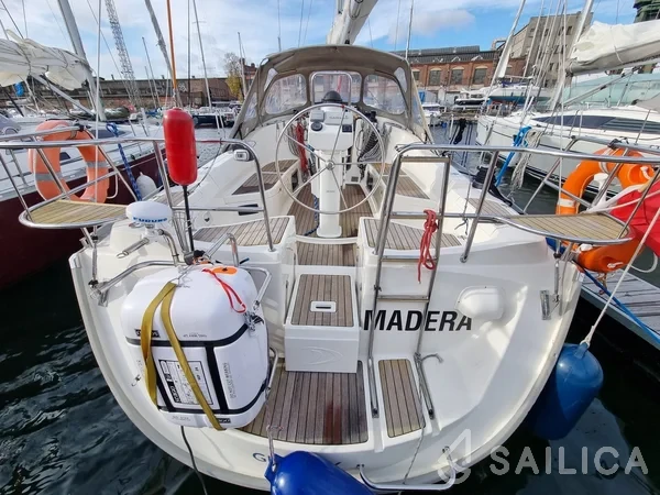 Delphia 40 - Yacht Charter Sailica