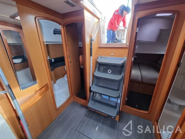 Delphia 47 - Yacht Charter Sailica