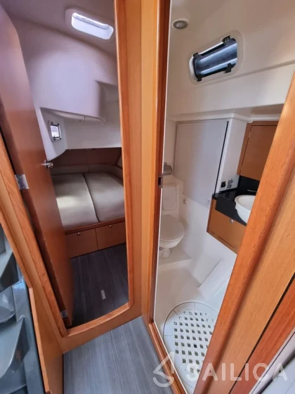 Delphia 47 - Yacht Charter Sailica