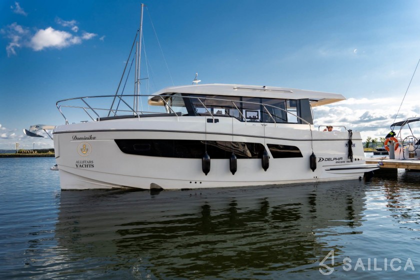 Delphia Escape 1150 - Yacht Charter Sailica