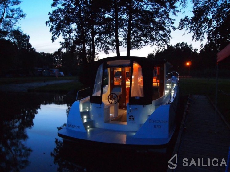 Discovery 1150 - Yacht Charter Sailica