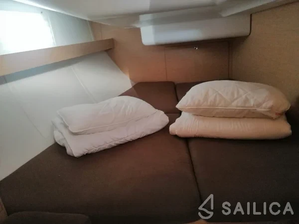 Elan 45 - Yacht Charter Sailica