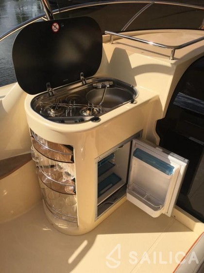 Eskapader Escapade 600 - Yacht Charter Sailica