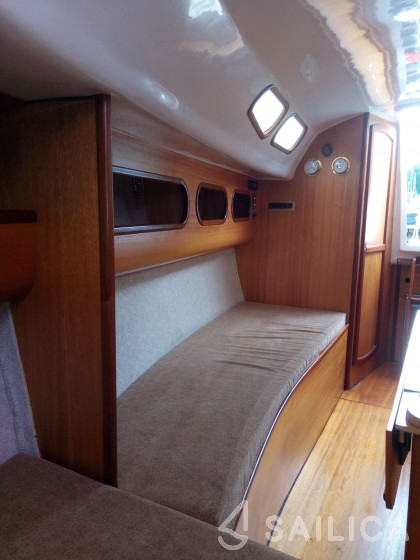 Focus 800 - Yacht Charter Sailica