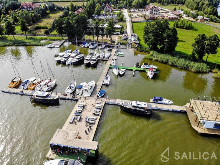 Futura 36 - Yacht Charter Sailica