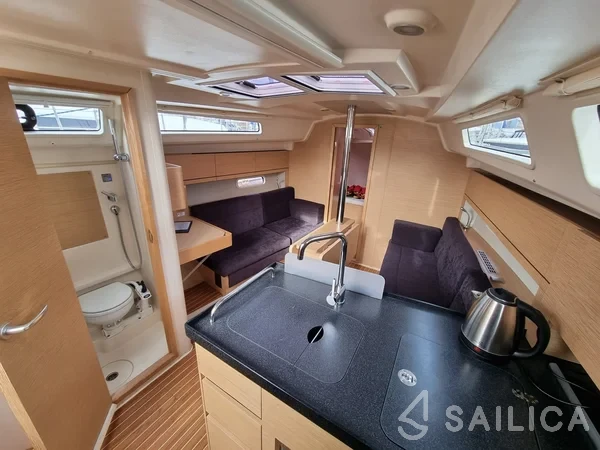 Hanse 348 - Yacht Charter Sailica