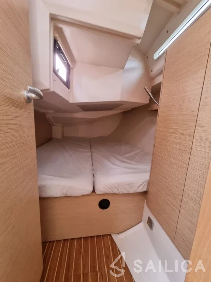 Hanse 348 - Yacht Charter Sailica