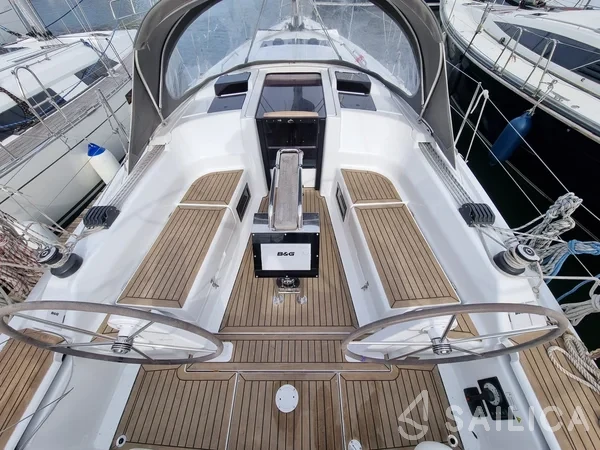 Hanse 348 - Yacht Charter Sailica