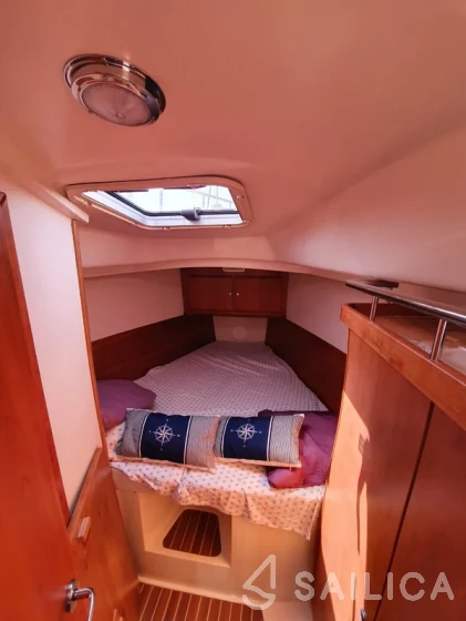 Hanse 350 - Yacht Charter Sailica