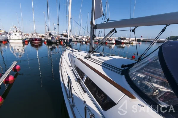 Sun Odyssey 39i - Yacht Charter Sailica
