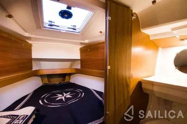 Sun Odyssey 39i - Yacht Charter Sailica