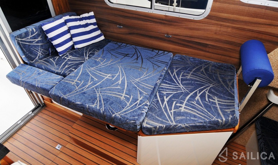 Marim 23 - Yacht Charter Sailica