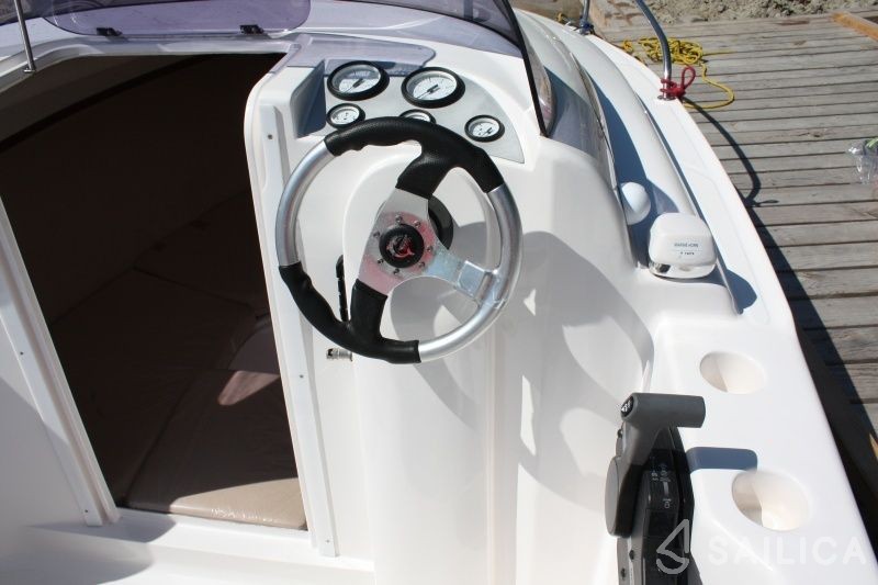 Mazury 560 - Yacht Charter Sailica