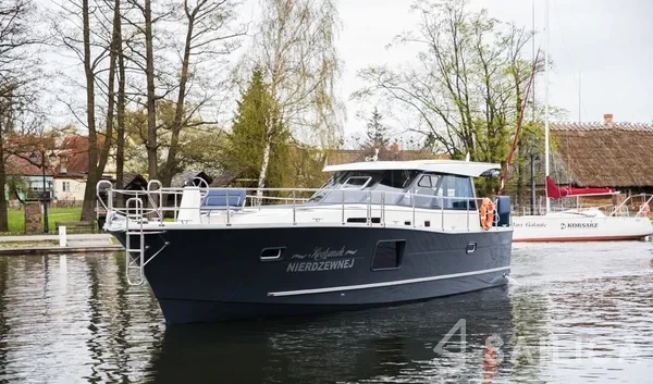 Nautika 1300  - Yacht Charter Sailica