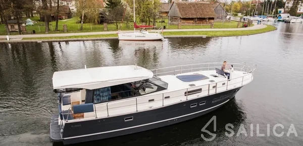 Nautika 1300  - Yacht Charter Sailica