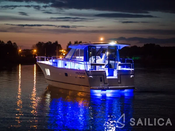 Nautika 1300  - Yacht Charter Sailica