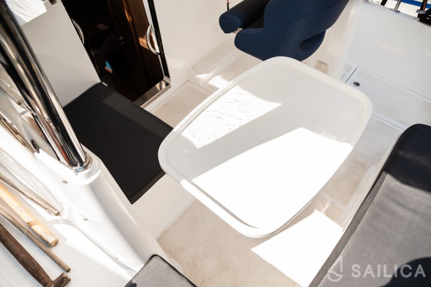 Nautika 830 - Yacht Charter Sailica