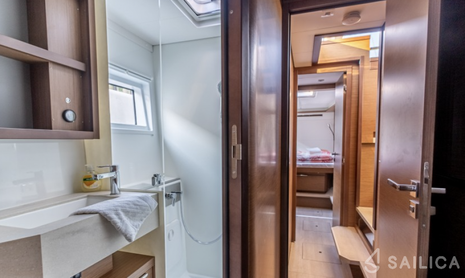 Lagoon 46 - 4 + 2 cab. - Yacht Charter Sailica