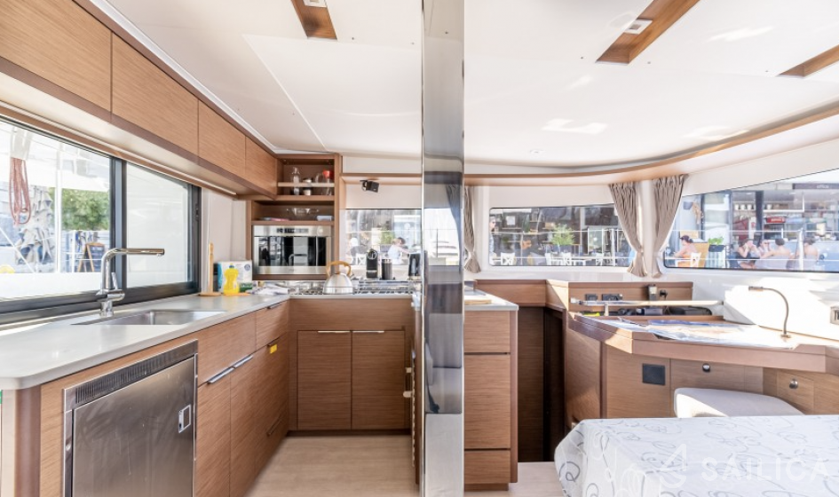 Lagoon 46 - 4 + 2 cab. - Yacht Charter Sailica