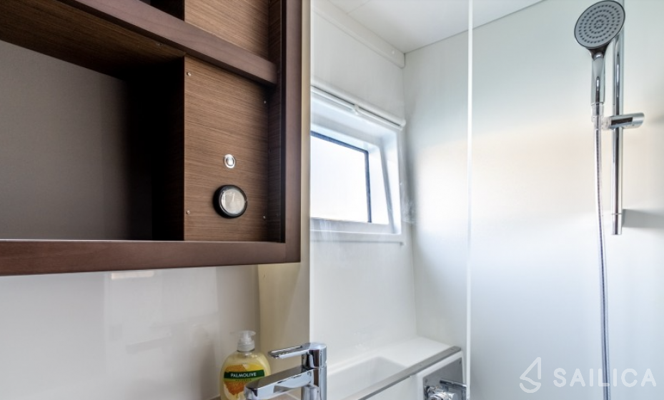 Lagoon 46 - 4 + 2 cab. - Yacht Charter Sailica