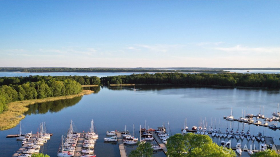 Nexus Revo 870 Prestige - Yacht Charter Sailica