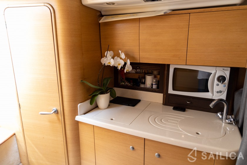 Cranchi Endurance 41 - Yacht Charter Sailica