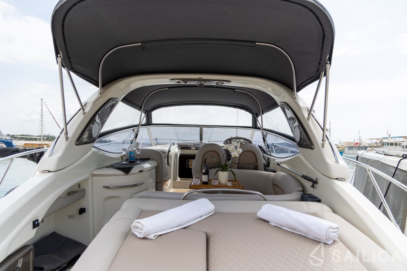 Cranchi Endurance 41 - Yacht Charter Sailica