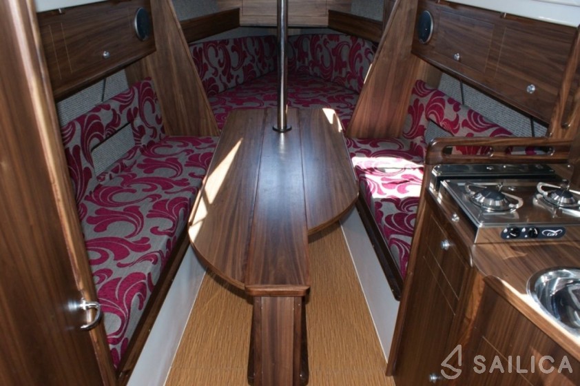 Phobos 25 - Yacht Charter Sailica
