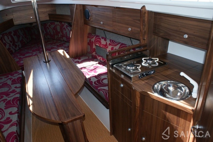 Phobos 25 - Yacht Charter Sailica