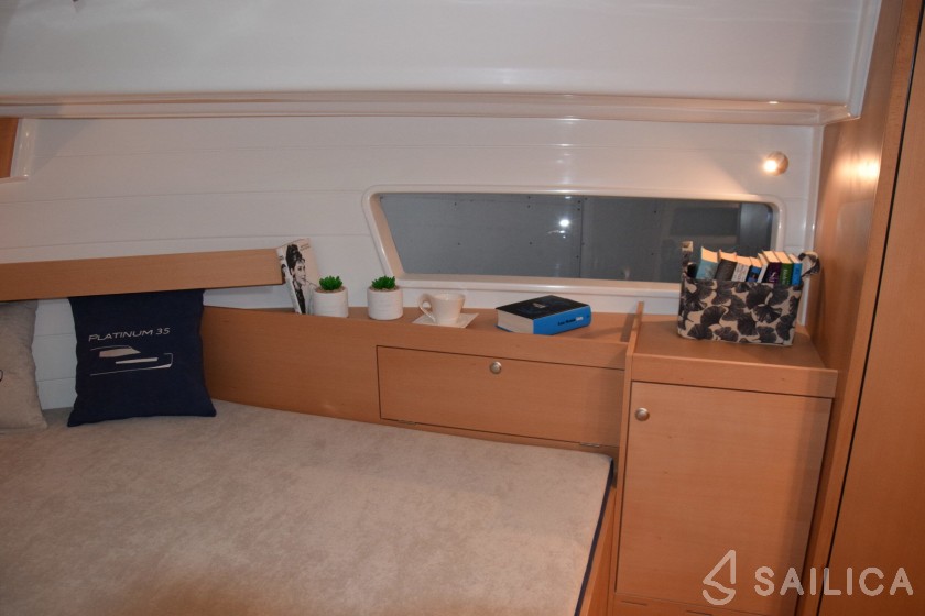 Platinum 35 - Yacht Charter Sailica