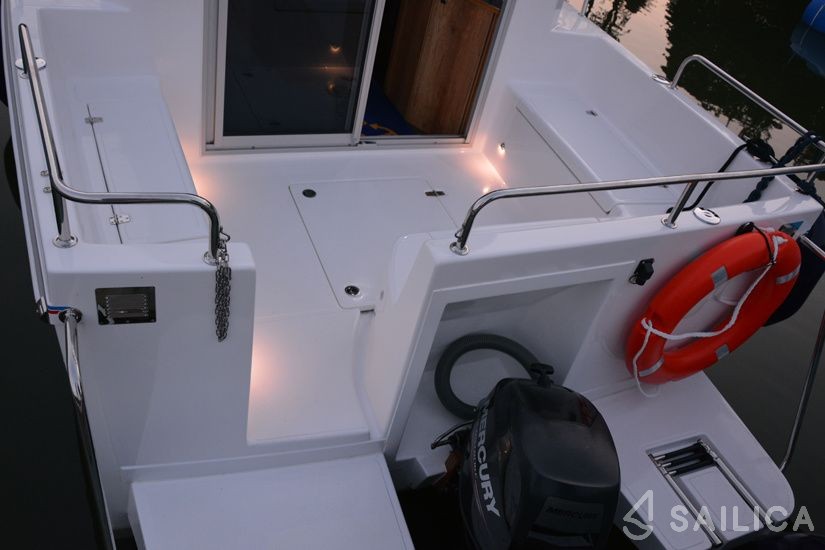 Quest 825 - Yacht Charter Sailica