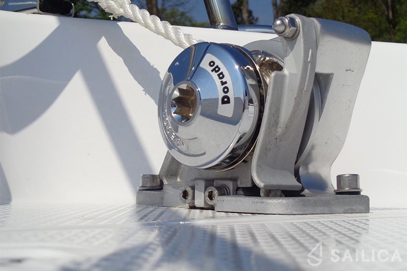 Quest 825 - Yacht Charter Sailica